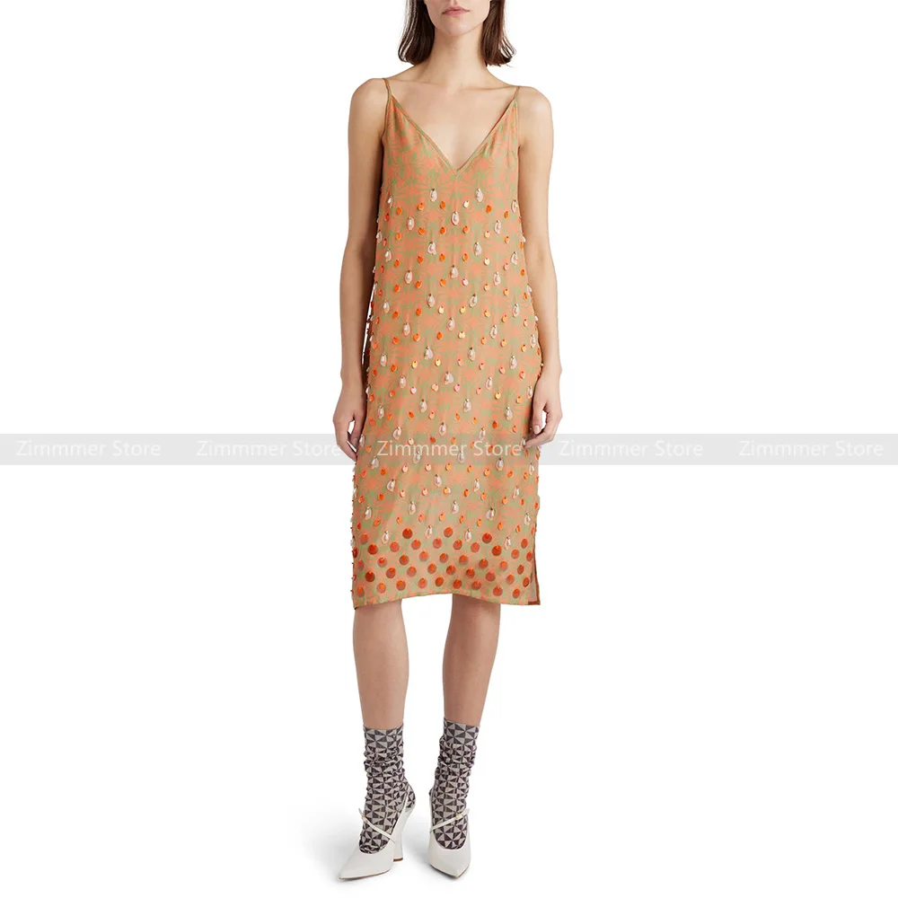 

Haute chic niche V-neck hand-embroidered beaded silk print slim halter dress(No refund or exchange)