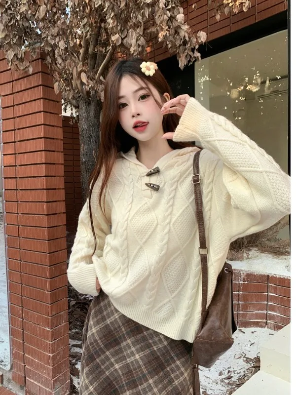 

Женский вязаный кардиган больших размеров на осень-зиму: новая модель, свободный крой, универсальный, в студенческом стиле, на пуговицах, для стройности, верхняя одежда