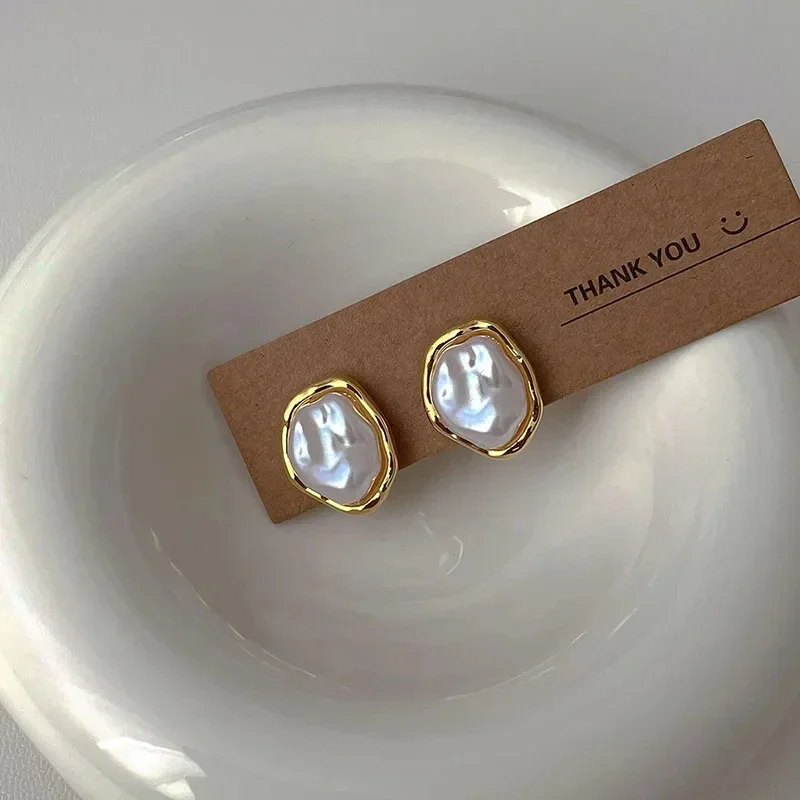 

Geometric Irregular Round Metal Pearl Earrings for Women 2024 Minimalist Style Personality Earrings Trendy Jewelry Gift