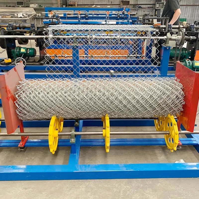 YG Factory Hot Sale Mesh Weaving Conveyor Belt Machinery Hand Operated Chain Link Fencing Machine Wire Mesh Making Equipment