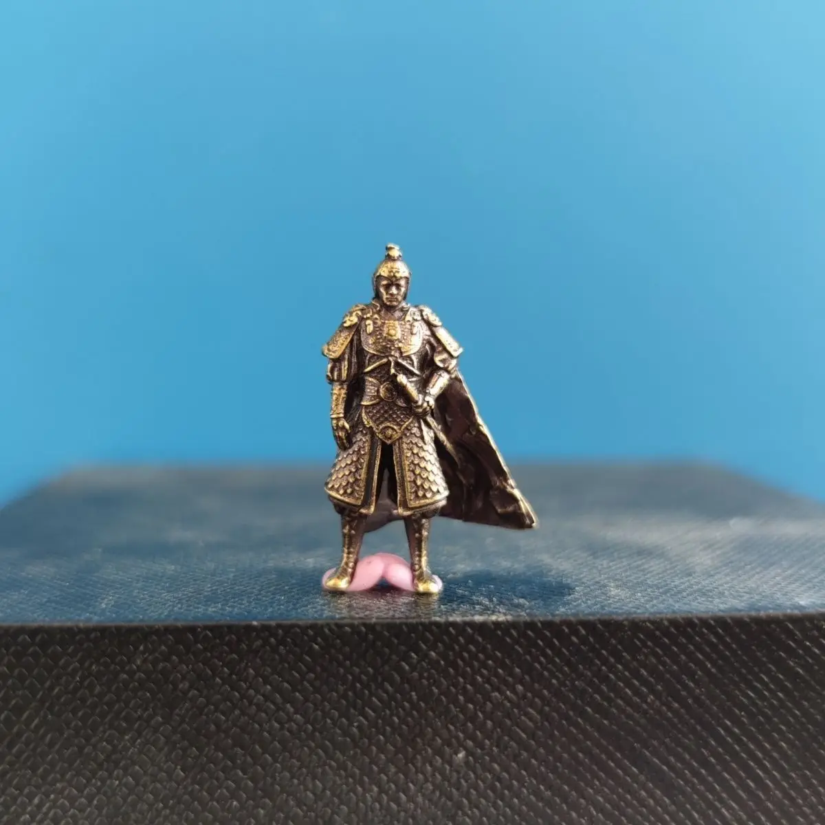 Latón antiguo escala 1/64 dinastía Han Huo Qubing armadura y dinastía Tang simulación General modelo de estatuilla en miniatura