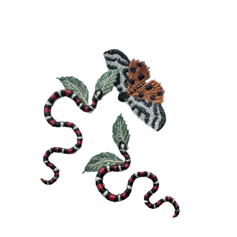 Handgefertigter bestickter Schlangen- und Motten-Applikationsaufnäher für DIY-Kleidung, Baskenmützen, Haarspangen-Dekoration, Vintage-Insekten-Schlangen-Aufnäher zum Aufnähen