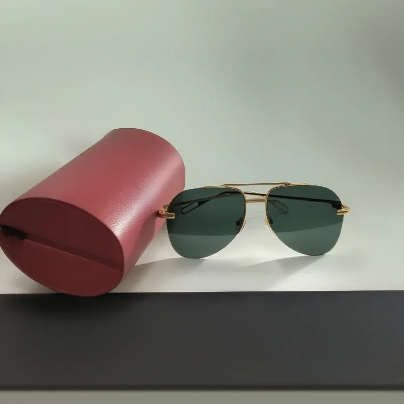 

High Quality 25 New Fashion Sunglasses/glasses, Excellent Workmanship, Simple and Stylish Couple Sunglasses High-end Gifts