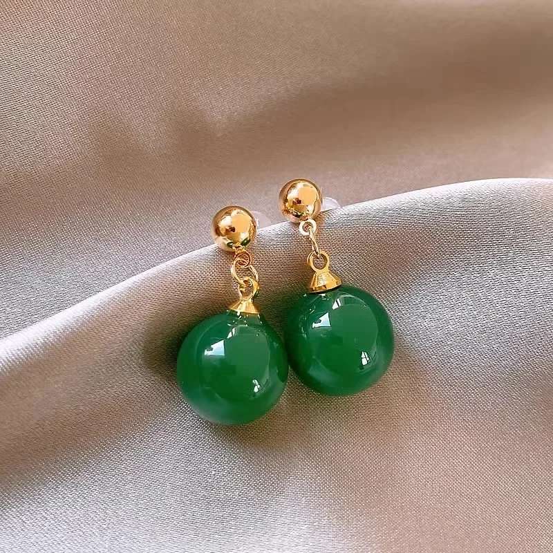 French Retro Green Pearl Pendant High-end Earrings for Women Fashion Individuality Daily Accessory Party Jewelry Birthday Gifts