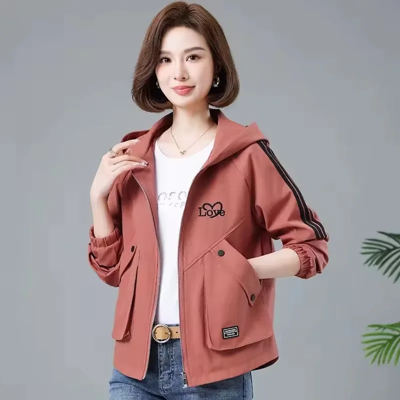 

2026 Spring Autumn Korean Casual Coat Women's Windbreaker New Fashion Jacket Mother Hooded Outwear Short Overcoat Ladies