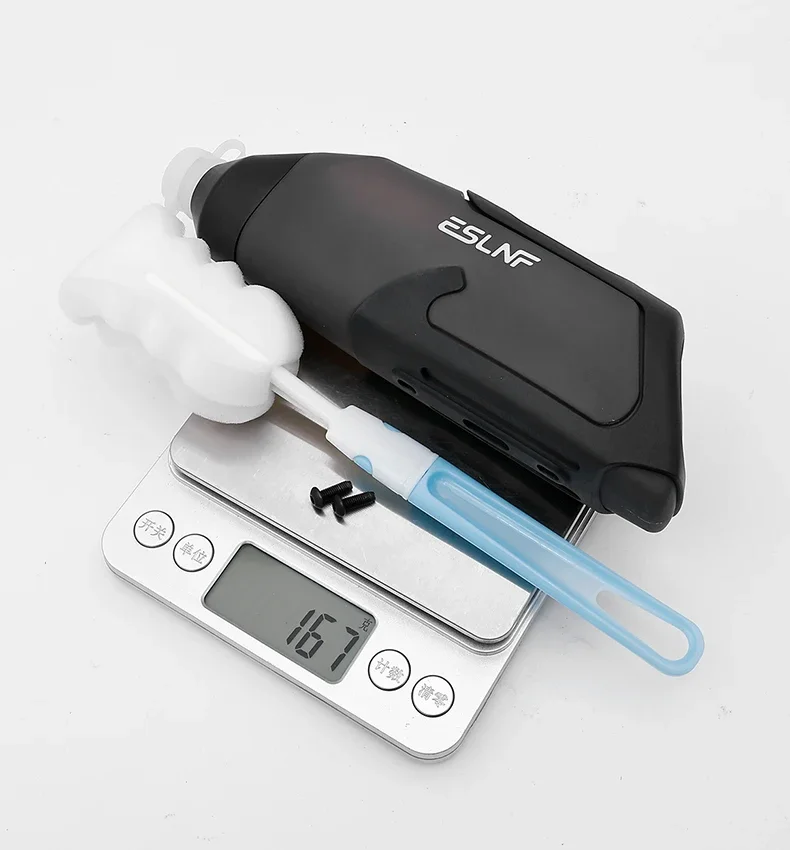 ESLNF 680ML Aerodynamisches Wasserflaschenset aus Lebensmittelqualität PP5 mit Ultraleichtem Carbonfaser-Flaschenhalter Fahrradzubehör – Detail 12