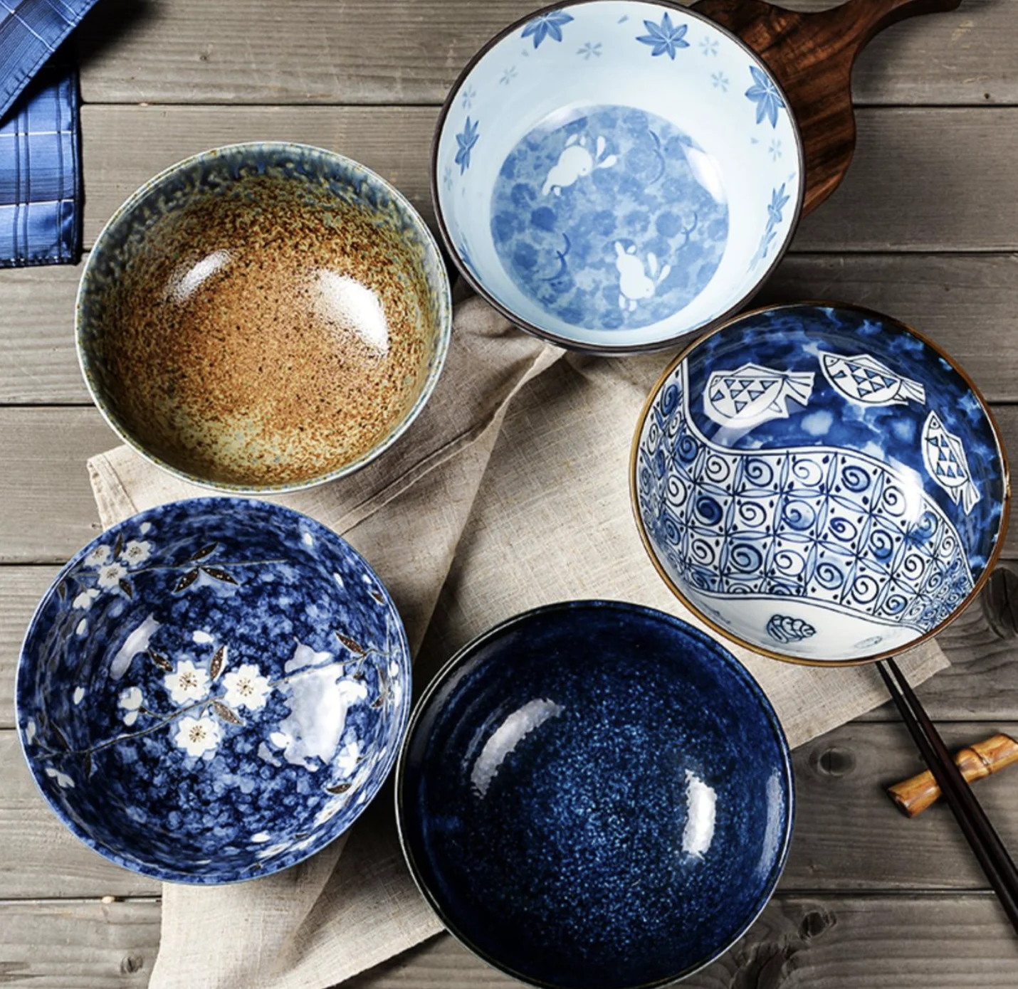 

Japanese Style Ceramics Ware Patterned Large Noodle Soup Bowl Tableware Under-glaze Craft Gift 17x9CM