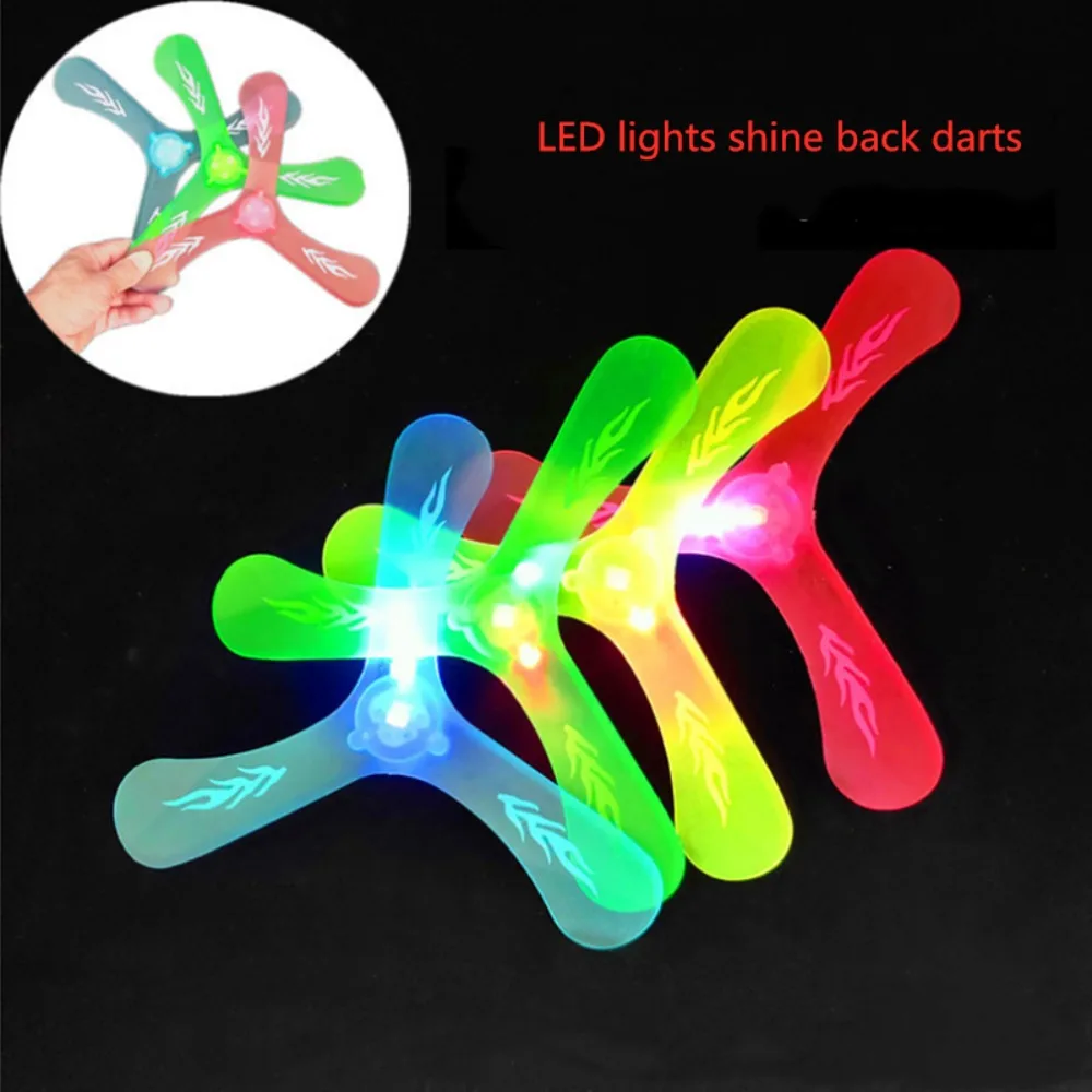 Sport ritorno Boomerang gioco interattivo luminoso 3 foglie Boomerang LED Light Boomerang Thrower Toys Flying Boomerang Toy