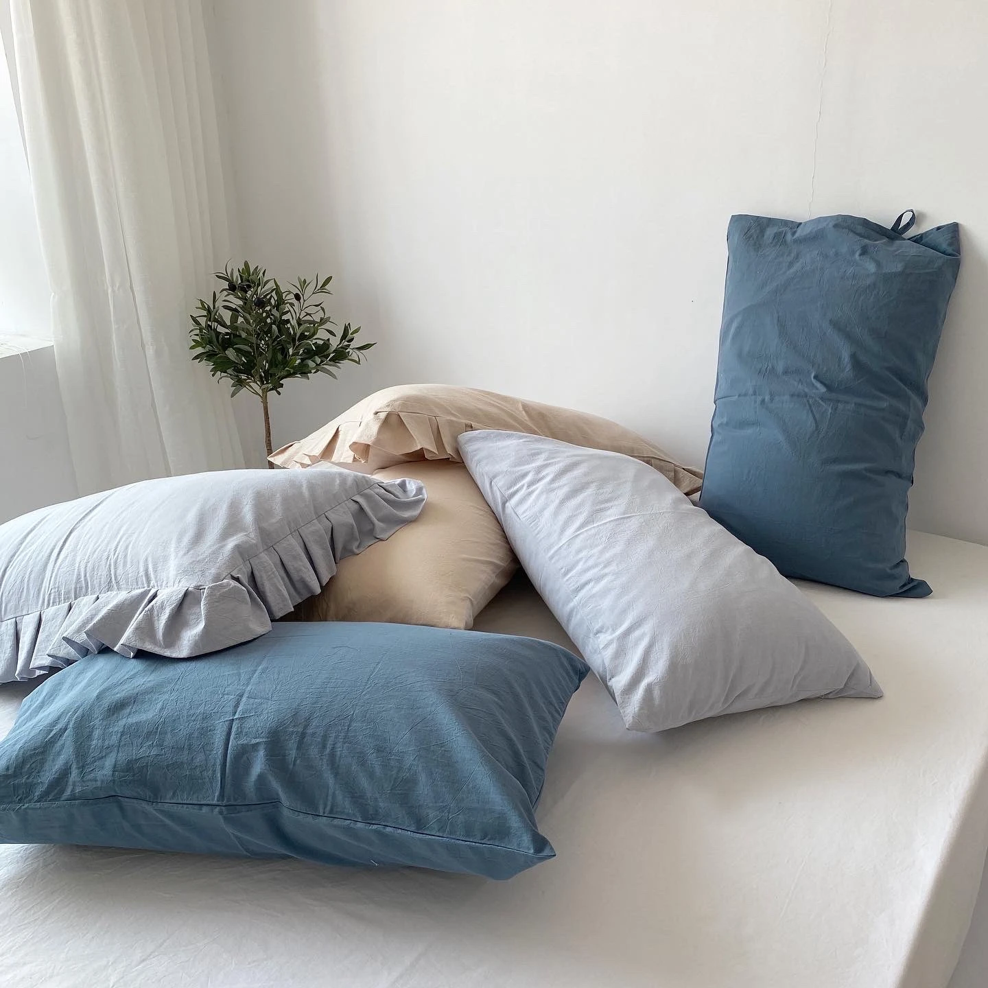 

Brief Sleeping Pillowcase, Korean Blue Pillow Case, Bedding Cover, 48x74cm