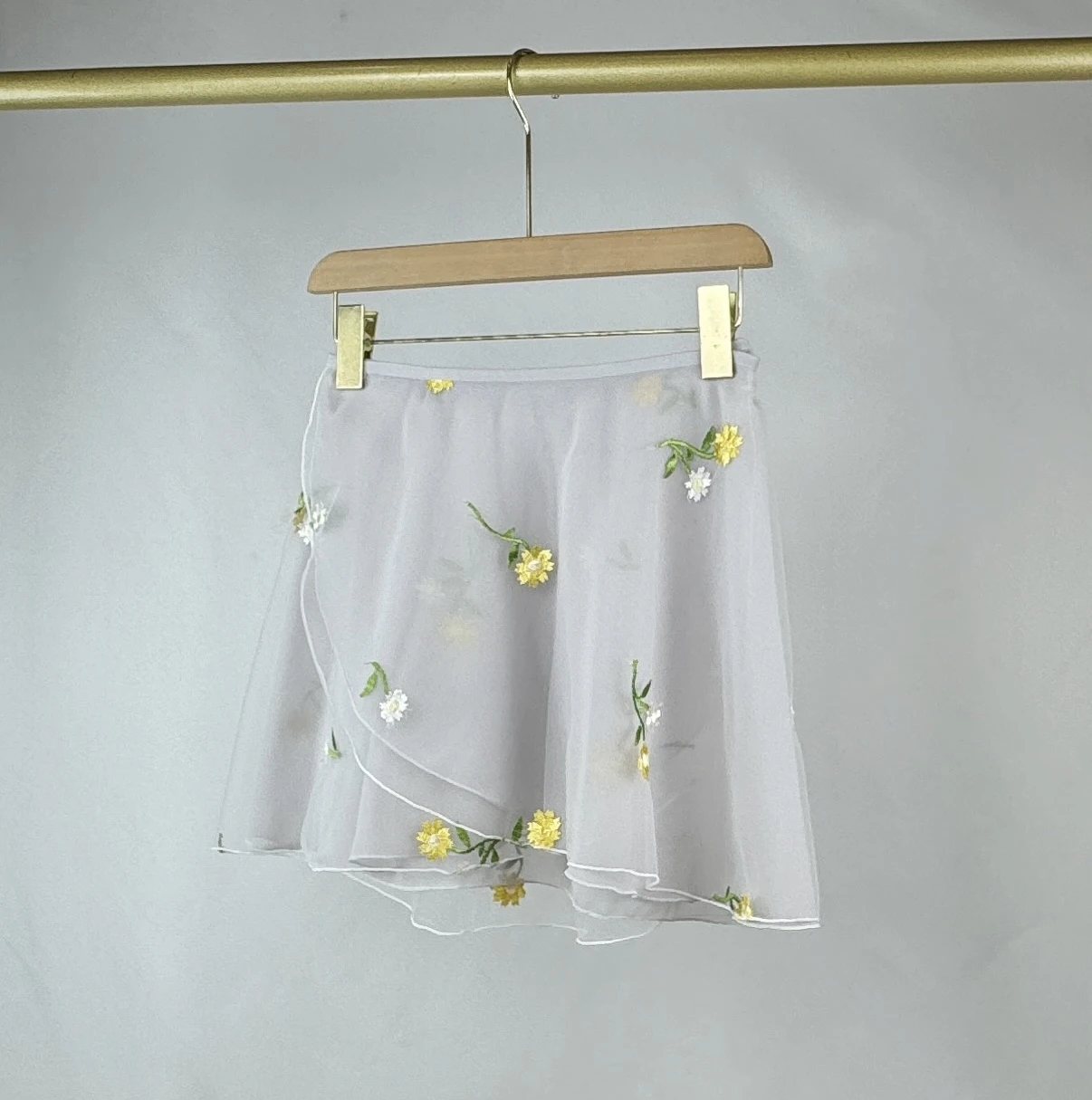 Costume de danse de ballet personnalisé pour femmes adultes, jupe brodée de fleurs double couche, une pièce à lacets, demi-corps, jupe d'entraînement tutu