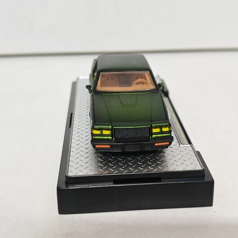 1:64M2 نموذج سيارة القرش الفم 1987 سبيكة سيارة نموذج جمع الحلي هدية الكبار