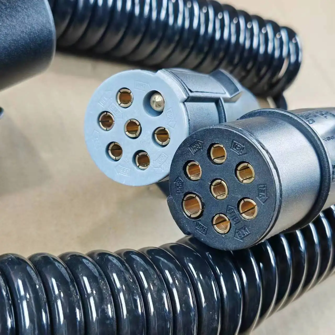 Cables Connection Wires Spare Parts For Volvo Trucks 15 Core Connector Assembly ABS/ABS Volvo