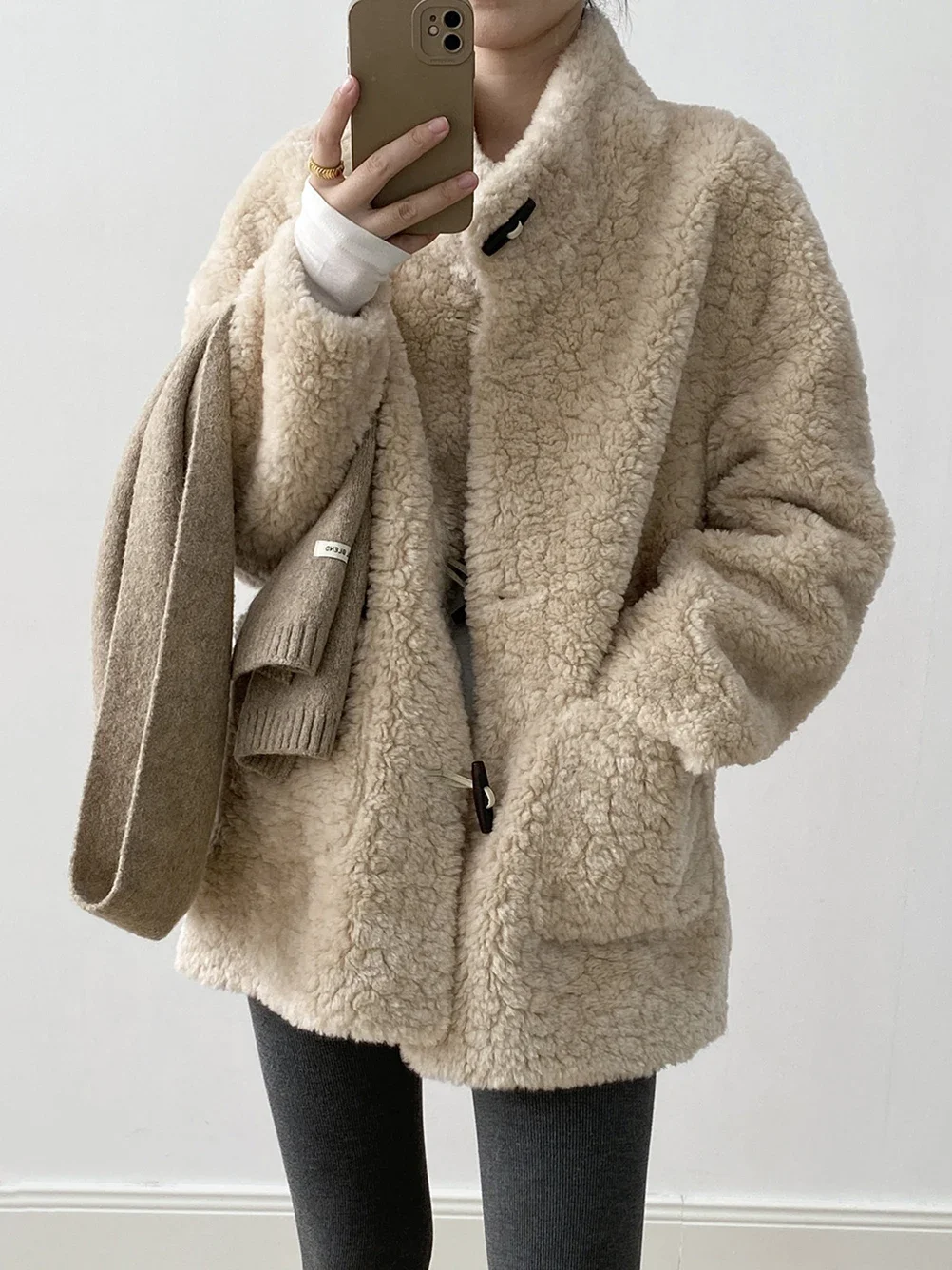 

Autumn Winter 2025 Beige Big Size Faux Fur Jacket New Stand Collar Long Sleeve Horn Button Women Coat Fashion Tide