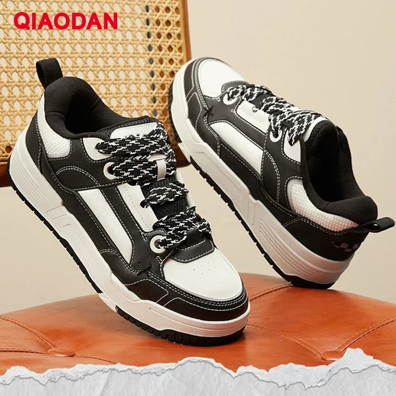 

QIAODAN Trendy Thick-soled Bread Skateboarding Shoes Men's 2024 Autumn New Low-top Casual Versatile Black Sneakers QXL053244001