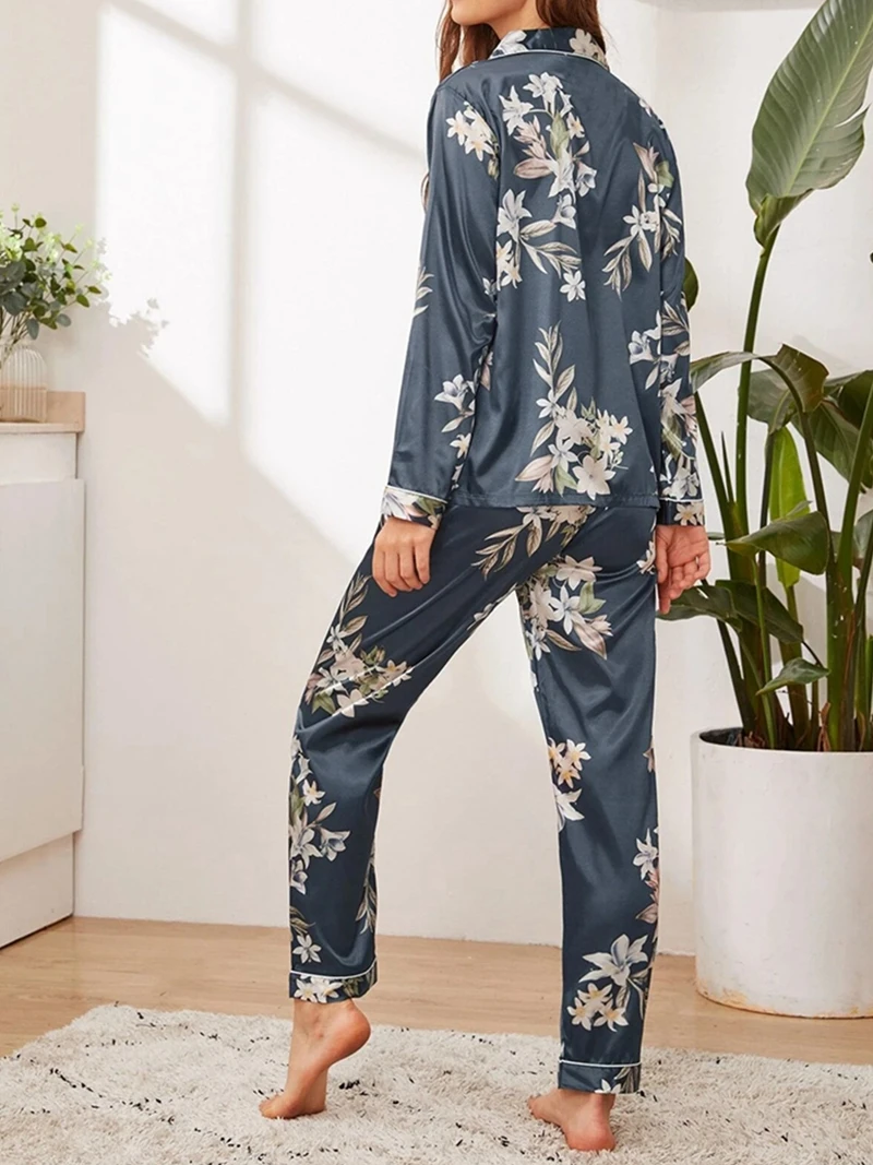 Silky Lily Print 2Pcs Pajama Set For Women Long-Sleeve Lapel Chest Pocket Tops And Long Pants Comfortable Relaxed Fit Sleepwear