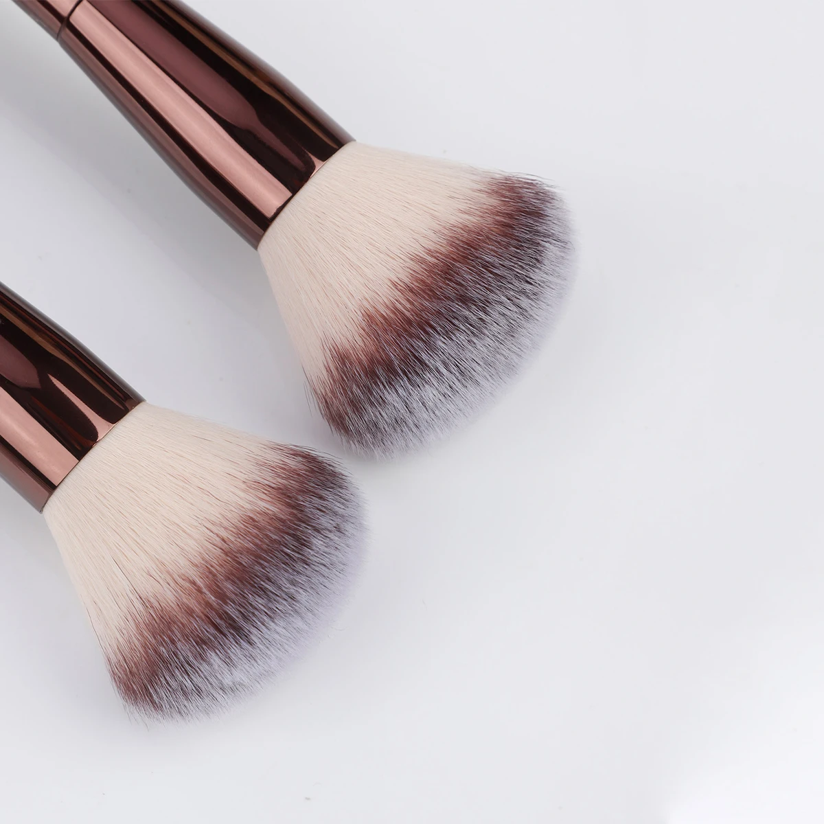 1pcs  double head makeup brush Powder Contoring brush Foundation brush Multi-functional face free