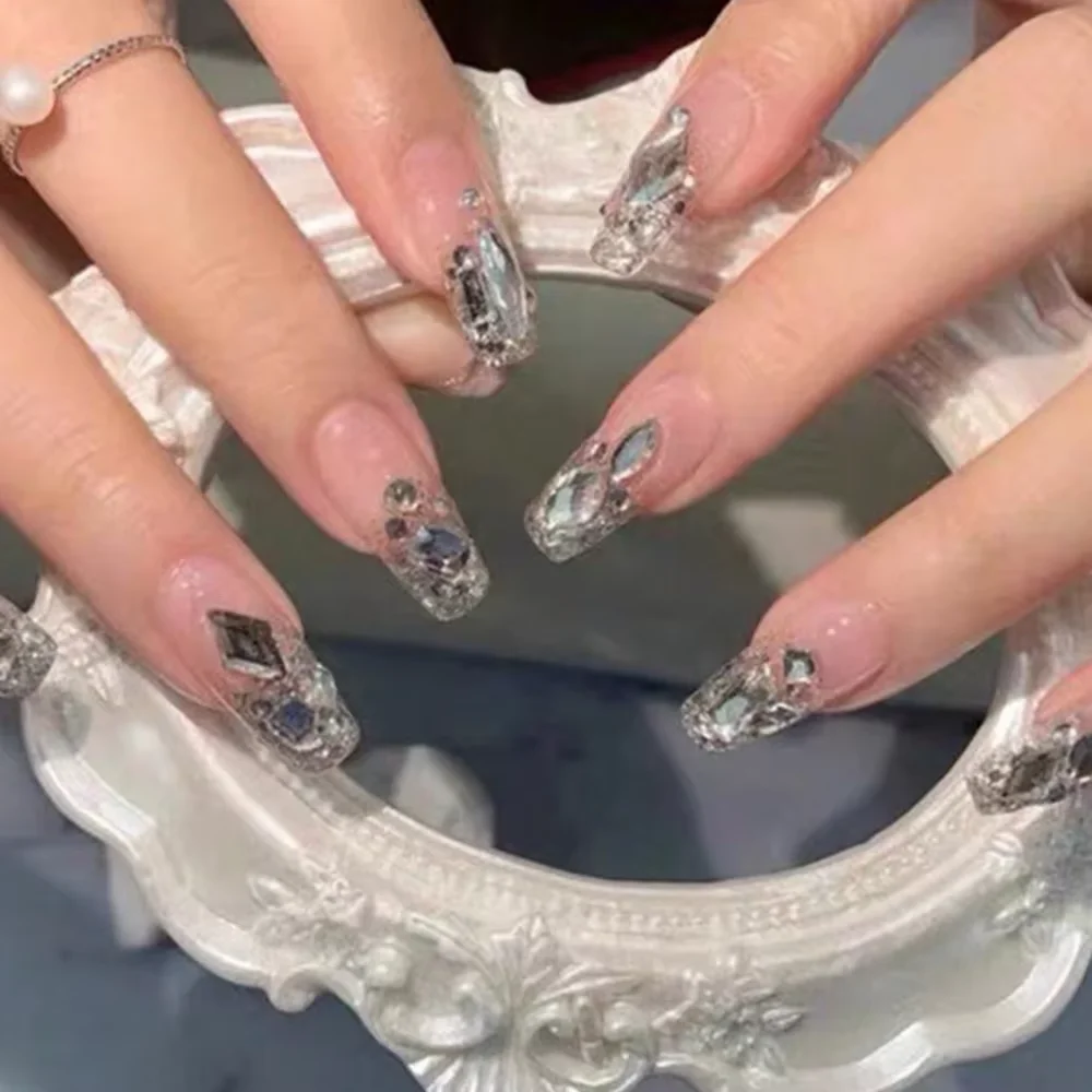 Mini-Fotorahmen als Foto-Requisiten im Retro-Europäischen Stil, geprägter Fotorahmen für Nagelkunst-Ohrringe, Foto-Requisiten – Detail 2