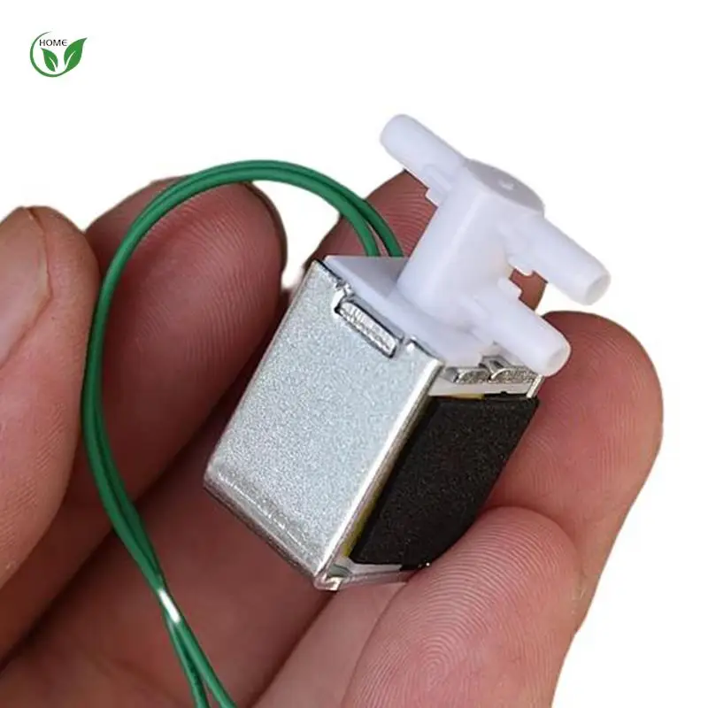 วาล์วน้ำไฟฟ้าขนาดเล็กแบบทรีเลย์หนึ่งตำแหน่ง9V 12V n/o ปกติวาล์วควบคุมไฟฟ้าแม่เหล็กไฟฟ้าแบบเปิด