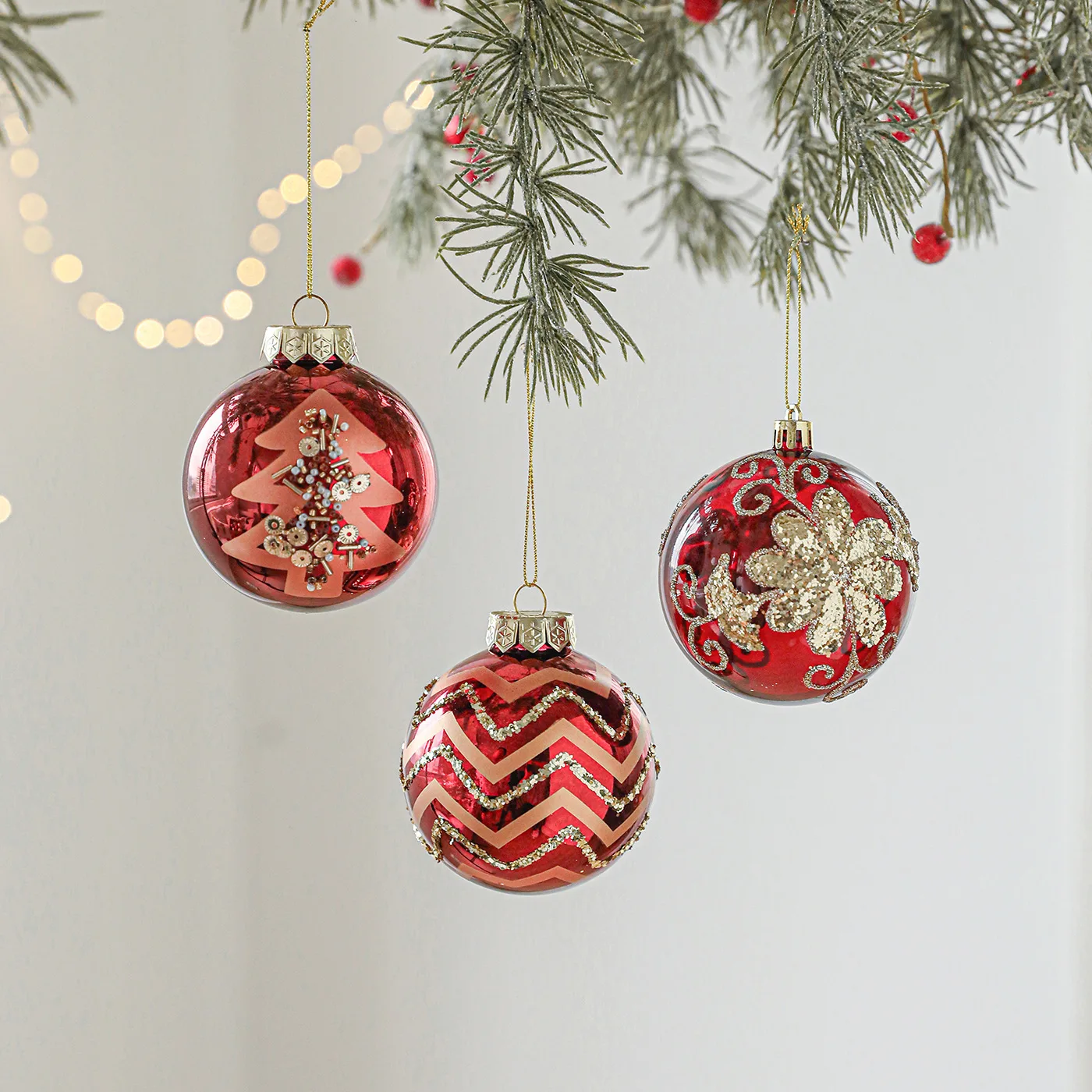 

1/6Pcs 8CM Red High-end Bright Light Ball Adhesive Gold Powder Electroplating Ball Christmas Tree Decoration Pendant Hanging
