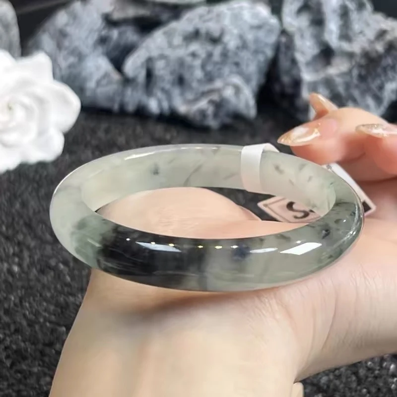 

Authentic black-bone chicken bracelet, classic round shape, Burmese old mine jadeite, elegant style, treated ice-waxy bl
