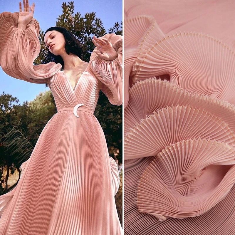 

Плиссированная ткань из хрустальной органзы для небольшого плиссированного платья. Ткань для украшения платья ручной работы своими руками для дизайнеров.