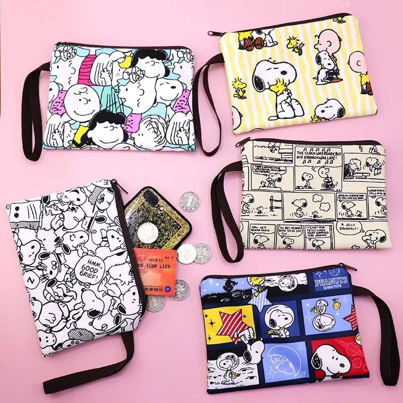 Borsa portamonete Snoopy con catena Portamonete da donna in cartone animato Porta carte Kawaii Portafoglio con cerniera carino Portapenne