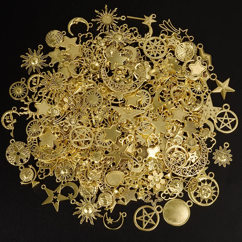Losowa mieszanka słońce księżyc gwiazda Charms do tworzenia biżuterii luzem Vintage Le Soleil metalowy wisiorek urok DIY kobiety/mężczyźni akcesoria materiał