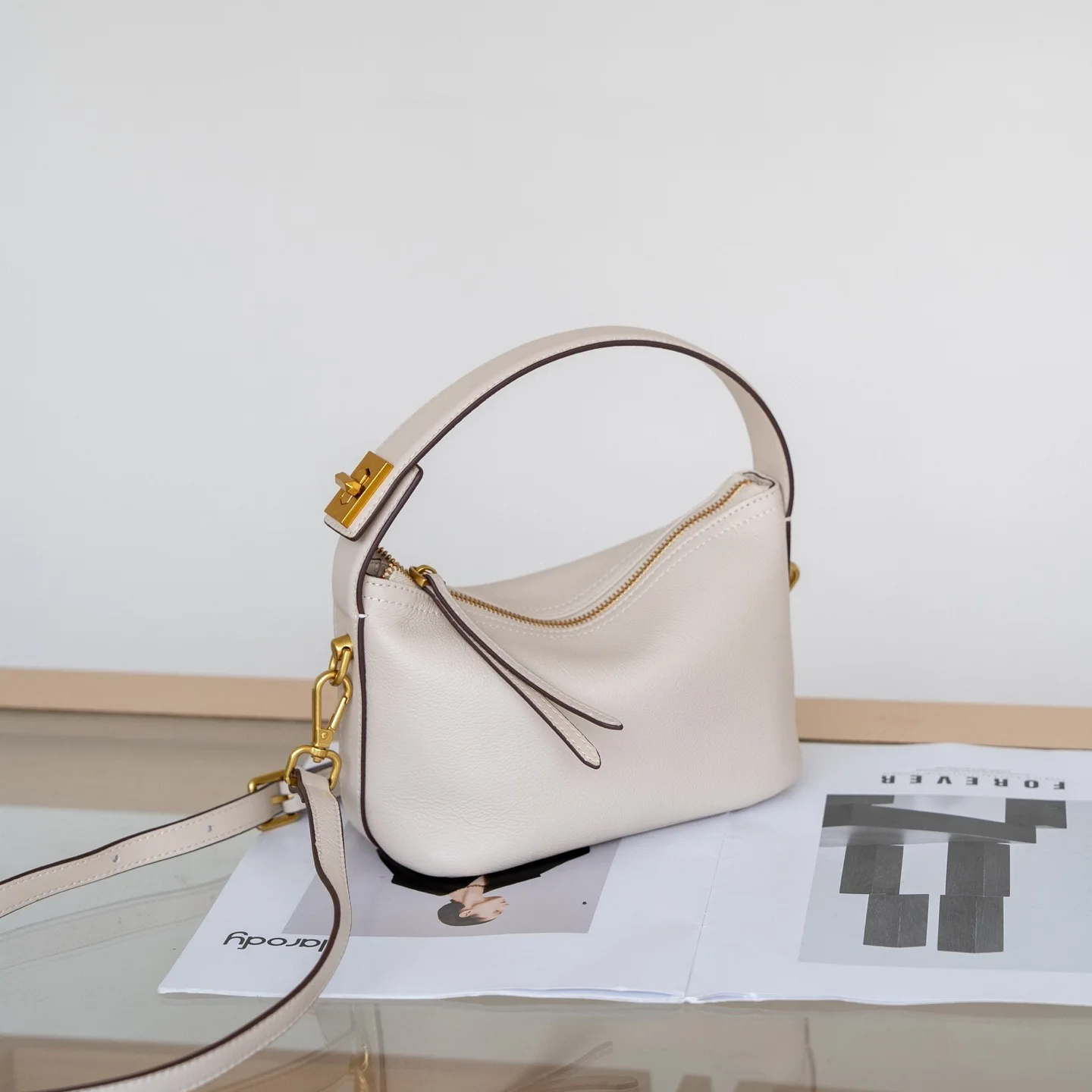 Korean Version Niche-design Women Handbag Simple Vintage Soft Genuine Leather Shoulder Bag Versatile Fashion Women Crossbody Bag