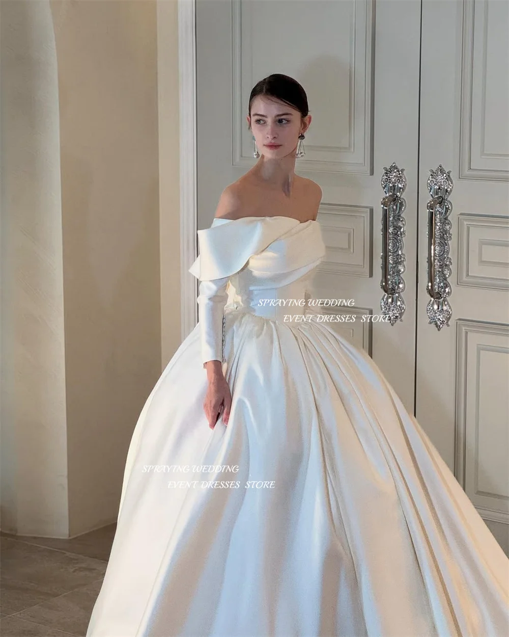 

SPRAYING Ivory Satin Corset Wedding Korea Photo Shoot Dress 웨딩드레스 Off Shoulder Long Sleeve Bridal Gown Long Customized 2025