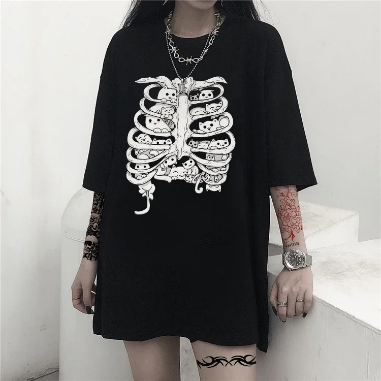 Gótico preto feminino t-shirts pequenos gatos grupo sobre o esqueleto anatomia órgão estrutura gráfico tshirt para mulher tripulação pescoço topos