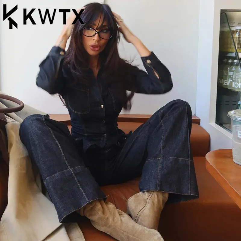 

Модный женский комплект KWTX 2026 из темного денима: рубашка на пуговицах и широкие расклешенные брюки, ретро-кэжуал в уличном стиле