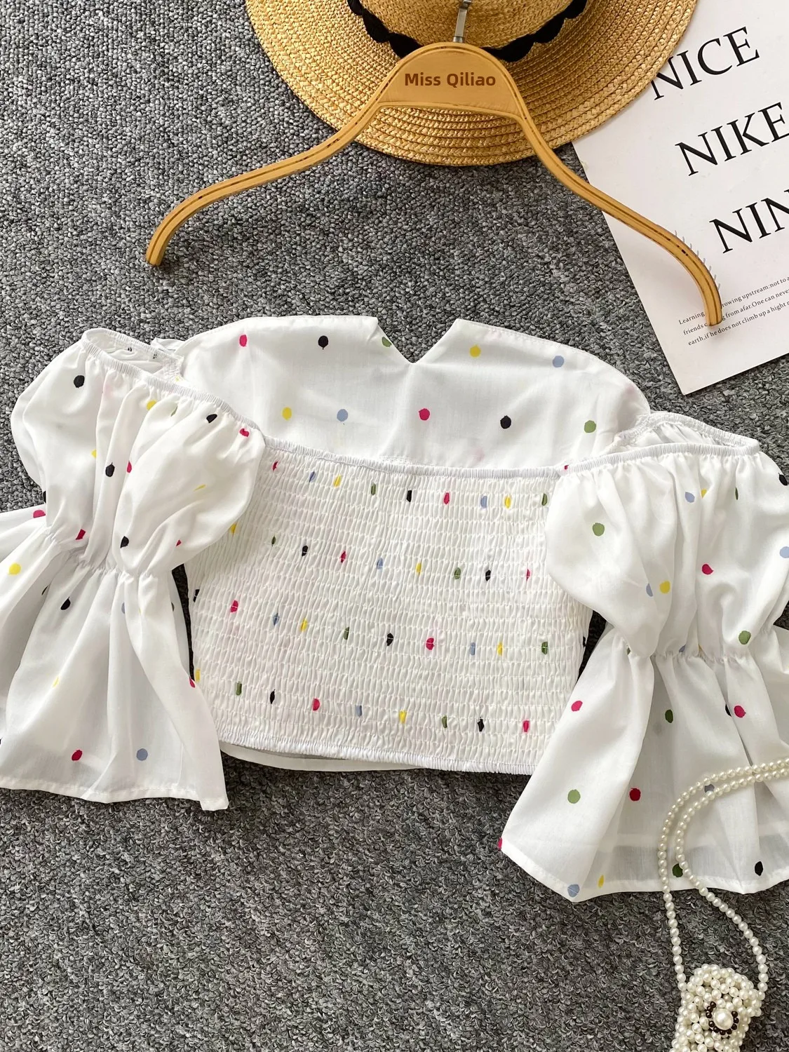 Été 2025 femmes coupe ajustée à pois bustier tubulaire irt oulder Bellsve trajet Sle Version coréenne ort Sve irt