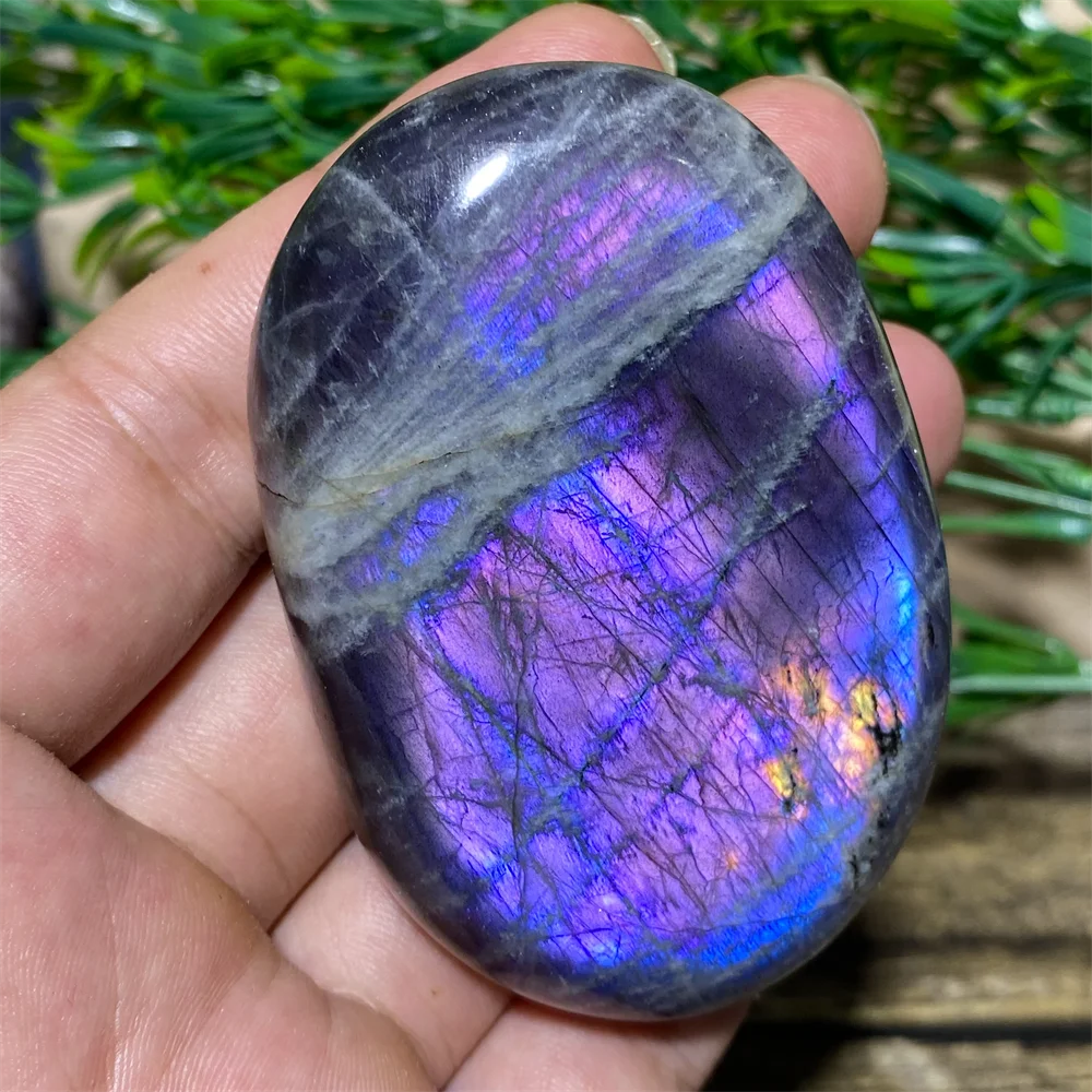 

Natural Purple Labradorite Palm Stone Flash Glisten Reiki Crystal Gemstones Minerals Spiritual Ornaments Home Decoration