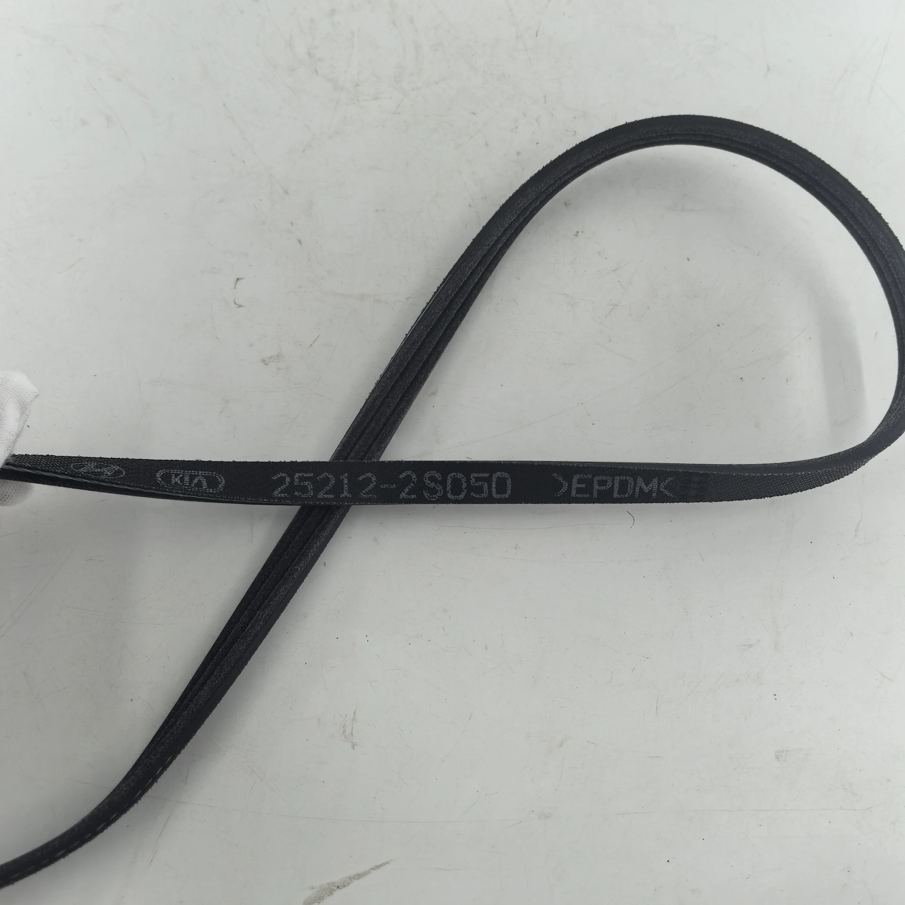 

Original Brand New Car Spare Parts Auto Engine Systems V-Ribbed Belt 25212-2S050 252122S050 25212 2S050 for Hyundai and Kia