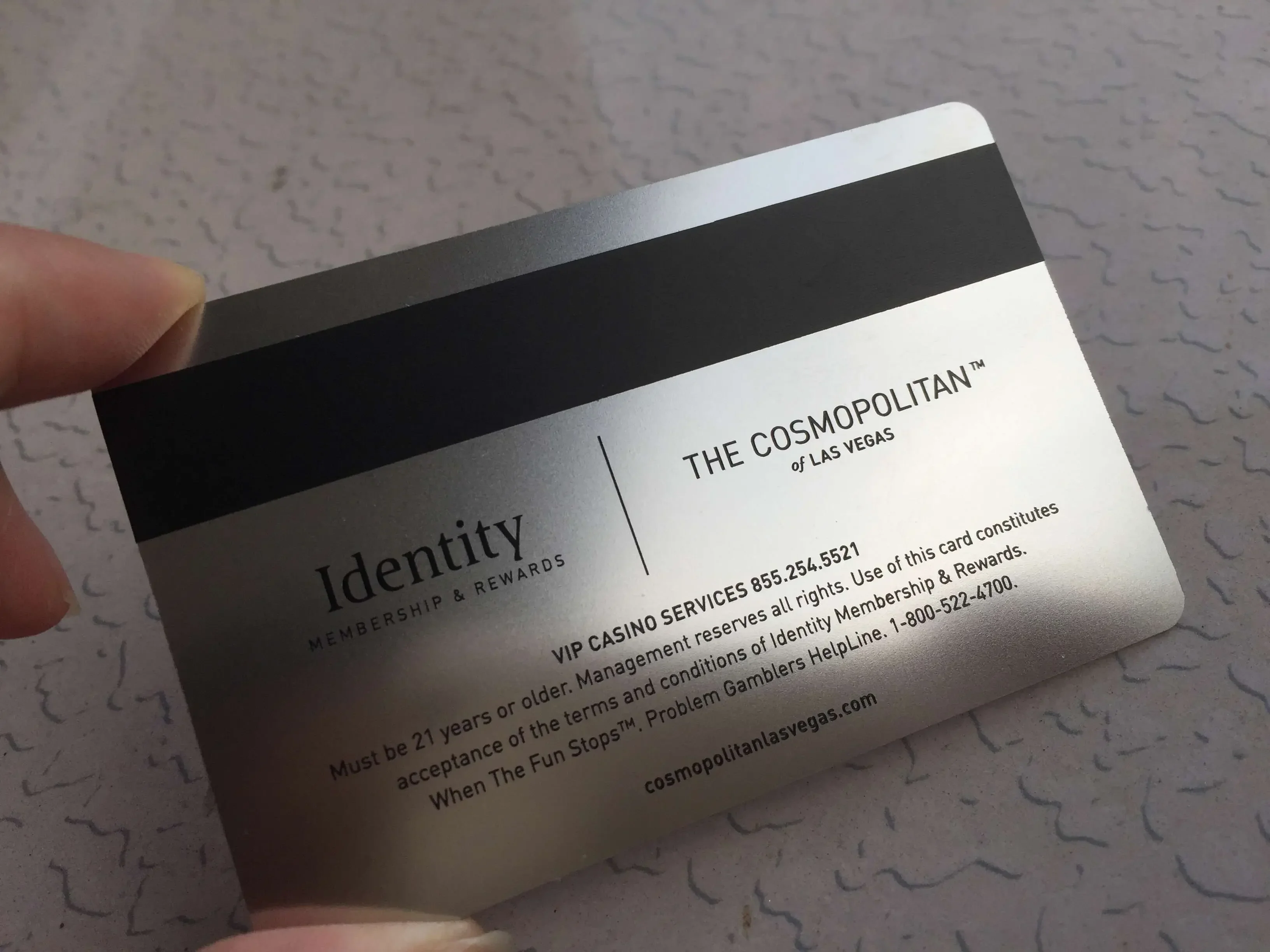 Produttore cinese Nastro di metallo Carte di credito vuote o specifiche Incisione laser Biglietto di metallo NFC aziendale in metallo