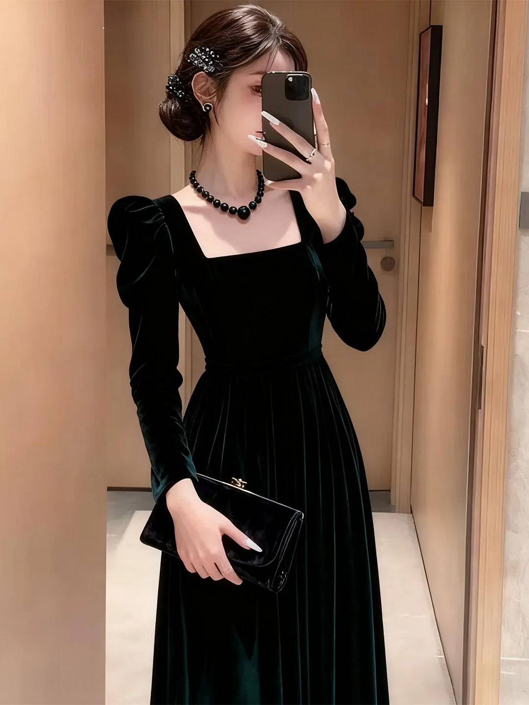 

Ретро-платье в стиле Хепберн, маленькое черное платье из бархата с квадратным вырезом, приталенное, длинное, элегантное, премиум-класса, женское, осеннее...