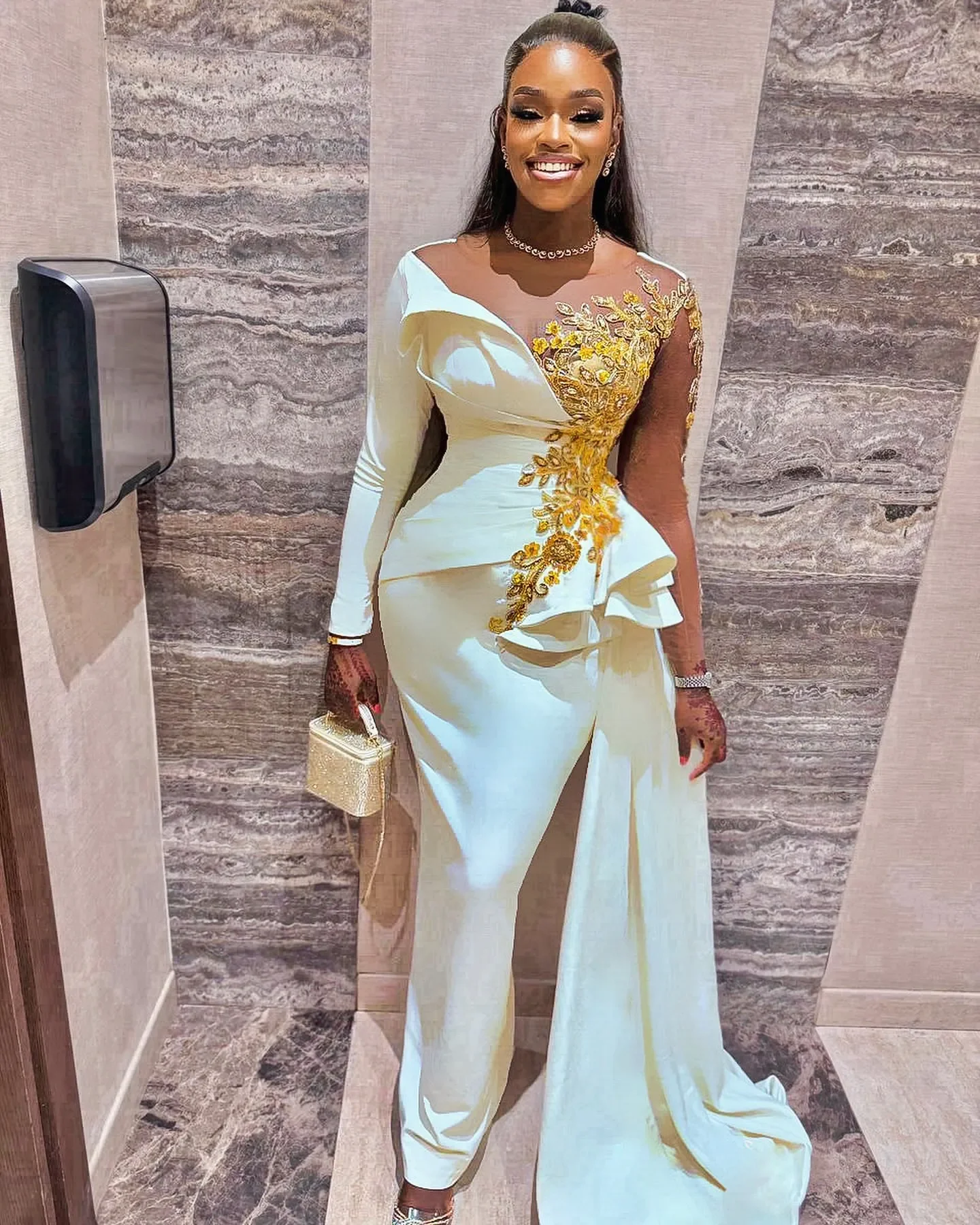 

Белое и золотистое бальное платье русалки по индивидуальному заказу, с круглым вырезом, облегающее сексуальное вечернее платье для помолвки, торжественное вечернее платье 2025