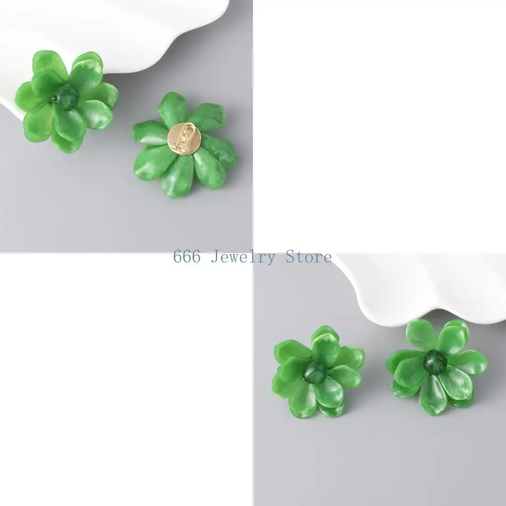 F2TD Green Floral Earrings in with Translucent Resin Flower Lightweight Pair for Everyday Outfit Detail, Casual Plans, and Photo