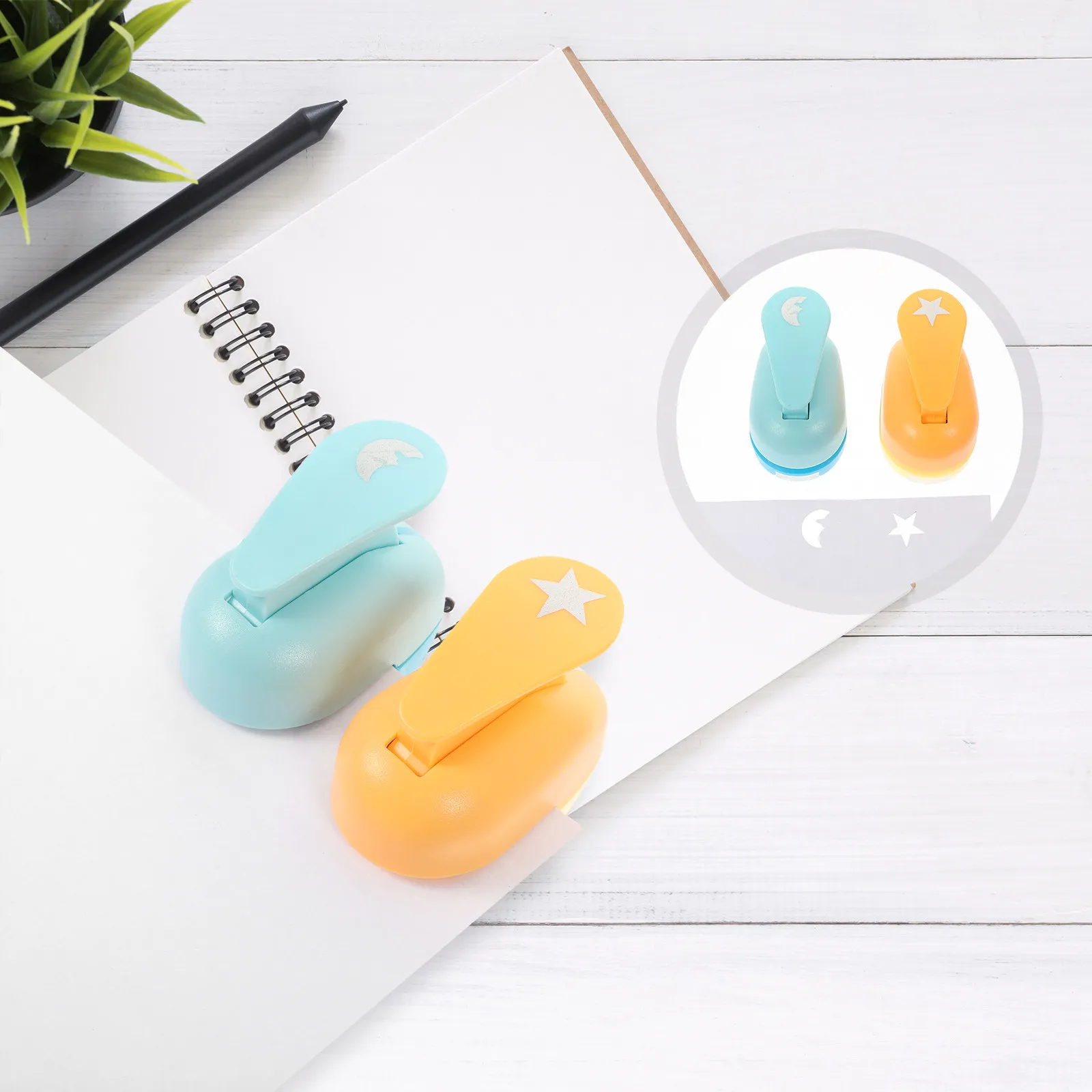 

2Pcs Shape Hole Punch Paper Puncher Plastic DIY Crafts Scrapbooking Cards Photo Album Envelope Decoration Tool