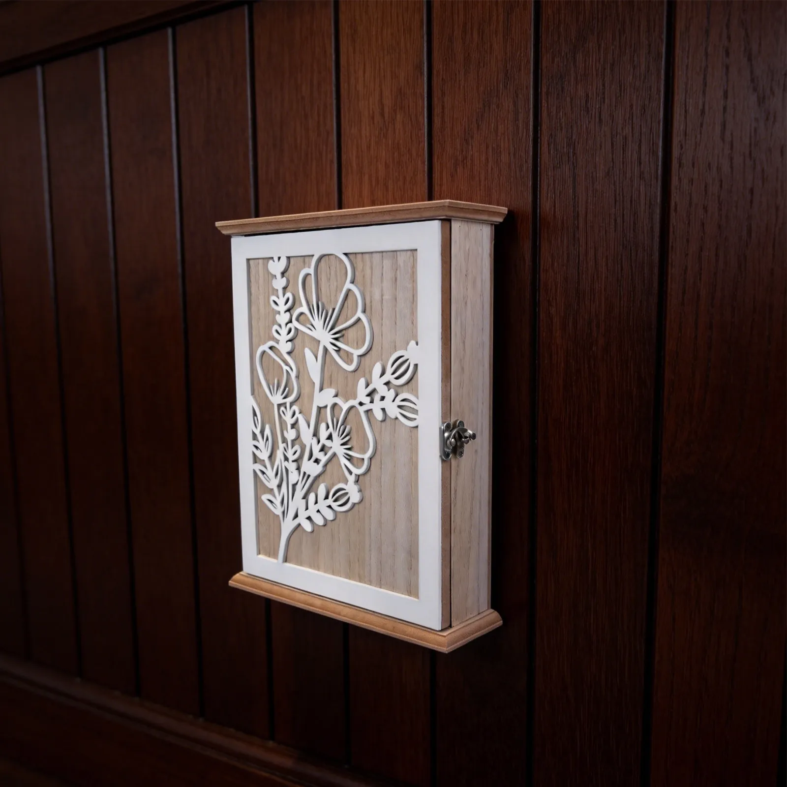 Wooden Wall Key Box Decorative Rustic Floral Carved Organizer Key Holder for Home Entryway Hallway Wall Mount Wooden Keyholders