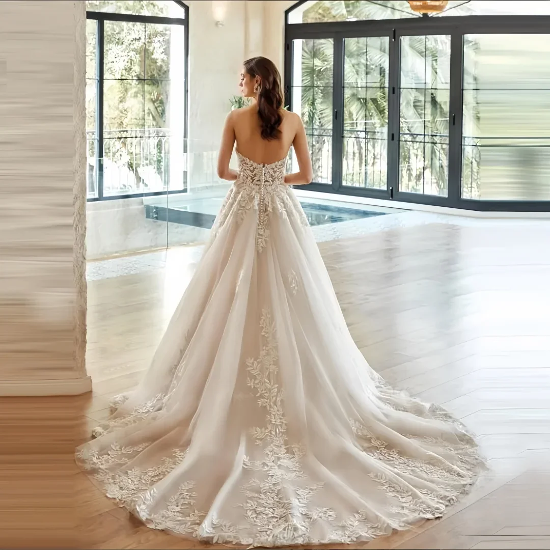Customized Graceful Lace Strapless Sleeveless Women  Wedding Dresses Sexy A-Line Bride Gown Mopping Princess Train Vestidos