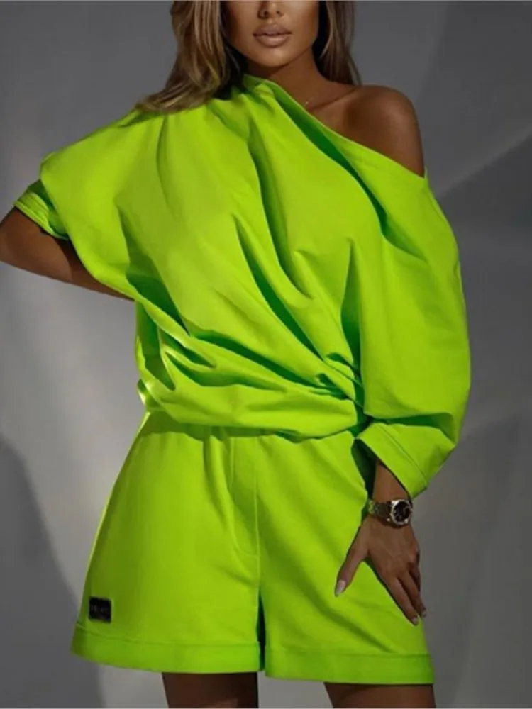 

Casual New Solid Suit Summer Off Shoulder Slope Collar Irregular Pullover Top Elastic Waist Shorts 2 Piece Set Women's Clothing