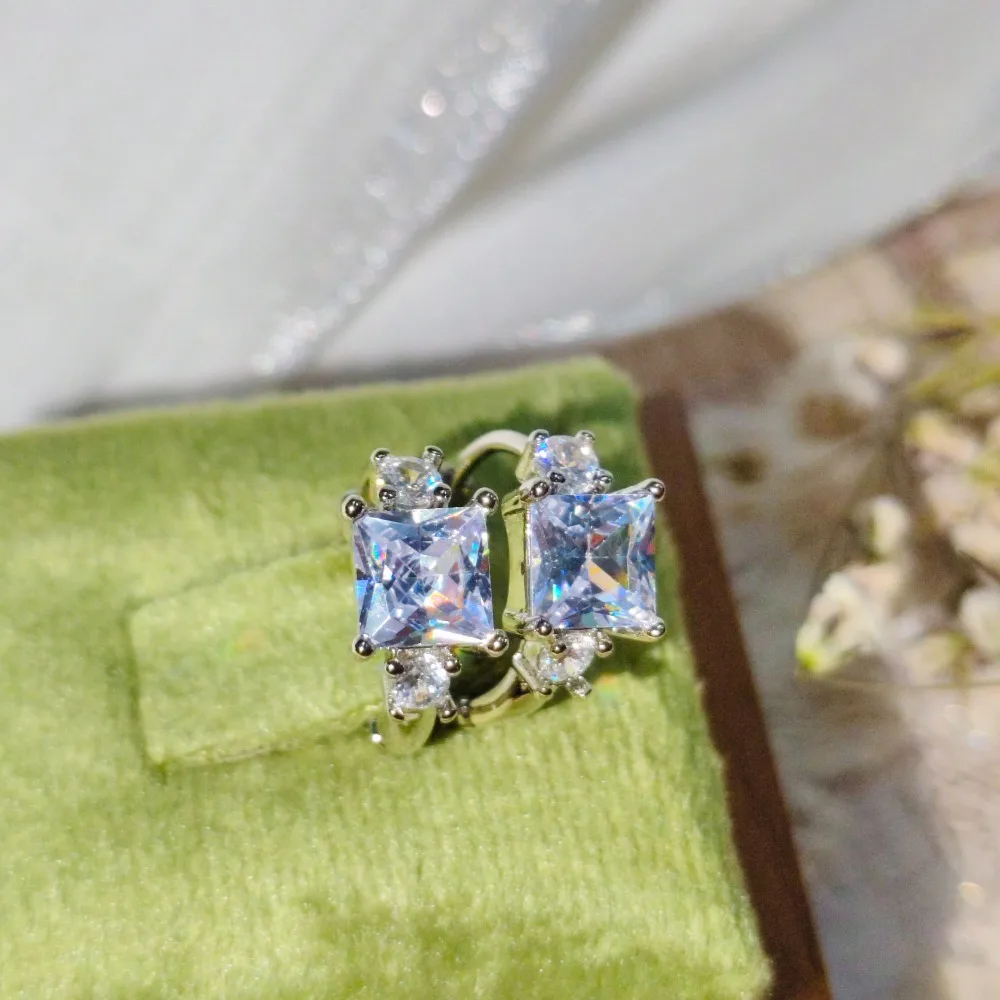 925 Sterling Silver Small and Delicate Square Zircon Sparkle Earrings Women's Earrings Stylish Simple Versatile Jewelry