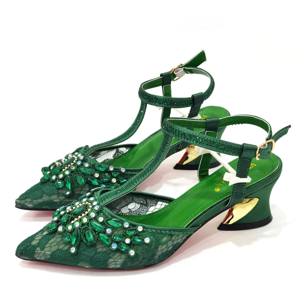 Green Dress Silver Shoes: The Perfect Pair for Your Next Evening Event?