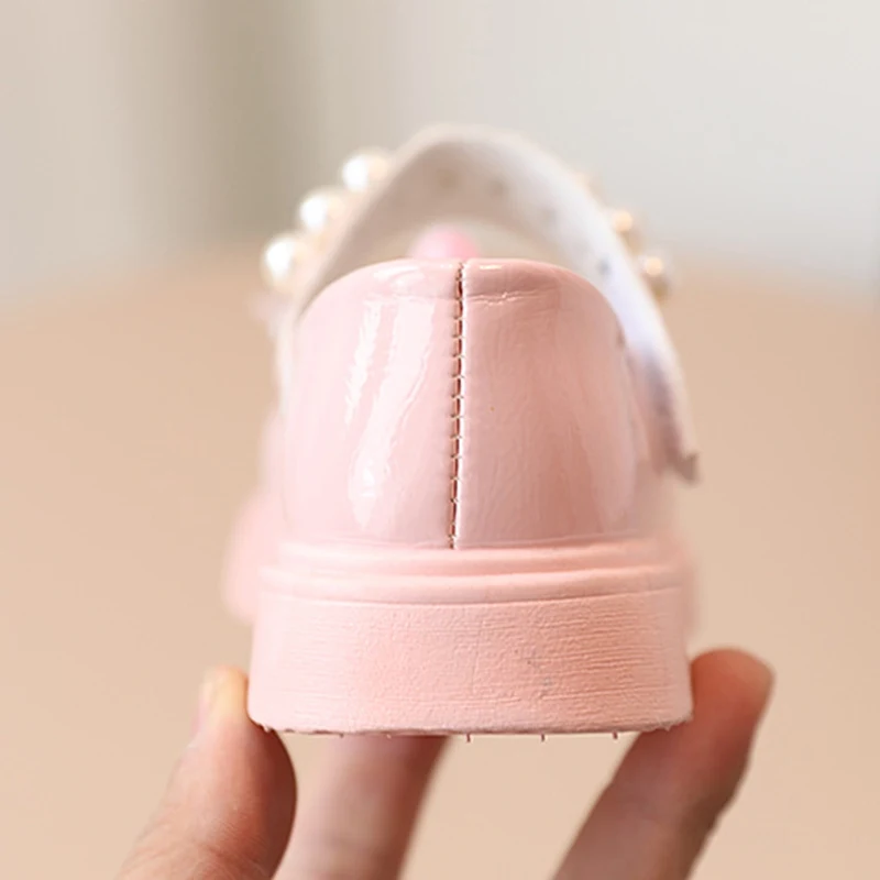 2023 New Children Princess Cute Pearl Bow Casual Shoes Newborn Kids Patent Leather Sandals For Girls Dance Performance Shoes