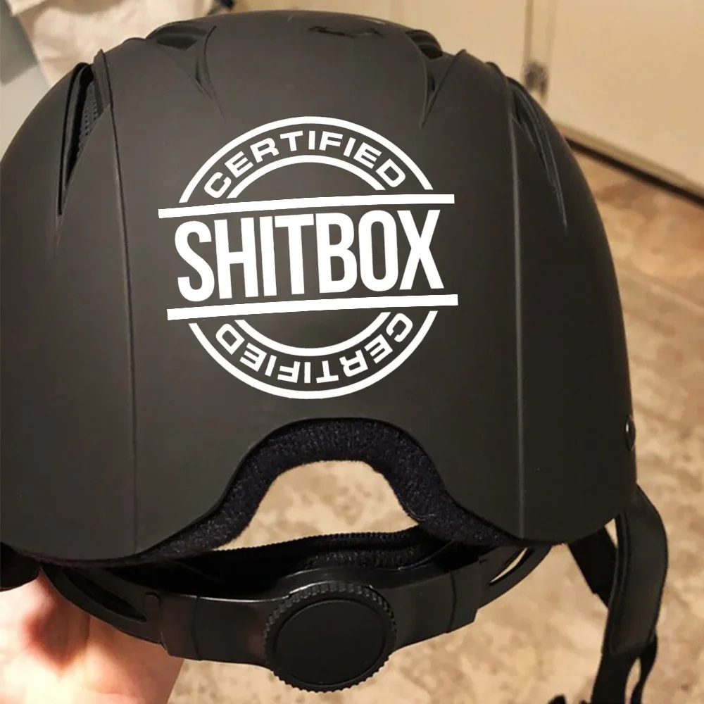 قطعة واحدة من ملصقات الفينيل Witty "Certified Shitbox" - فيبي لعوب لمصدات السيارة/الويندوز/أجهزة الكمبيوتر المحمولة/صناديق الأدوات