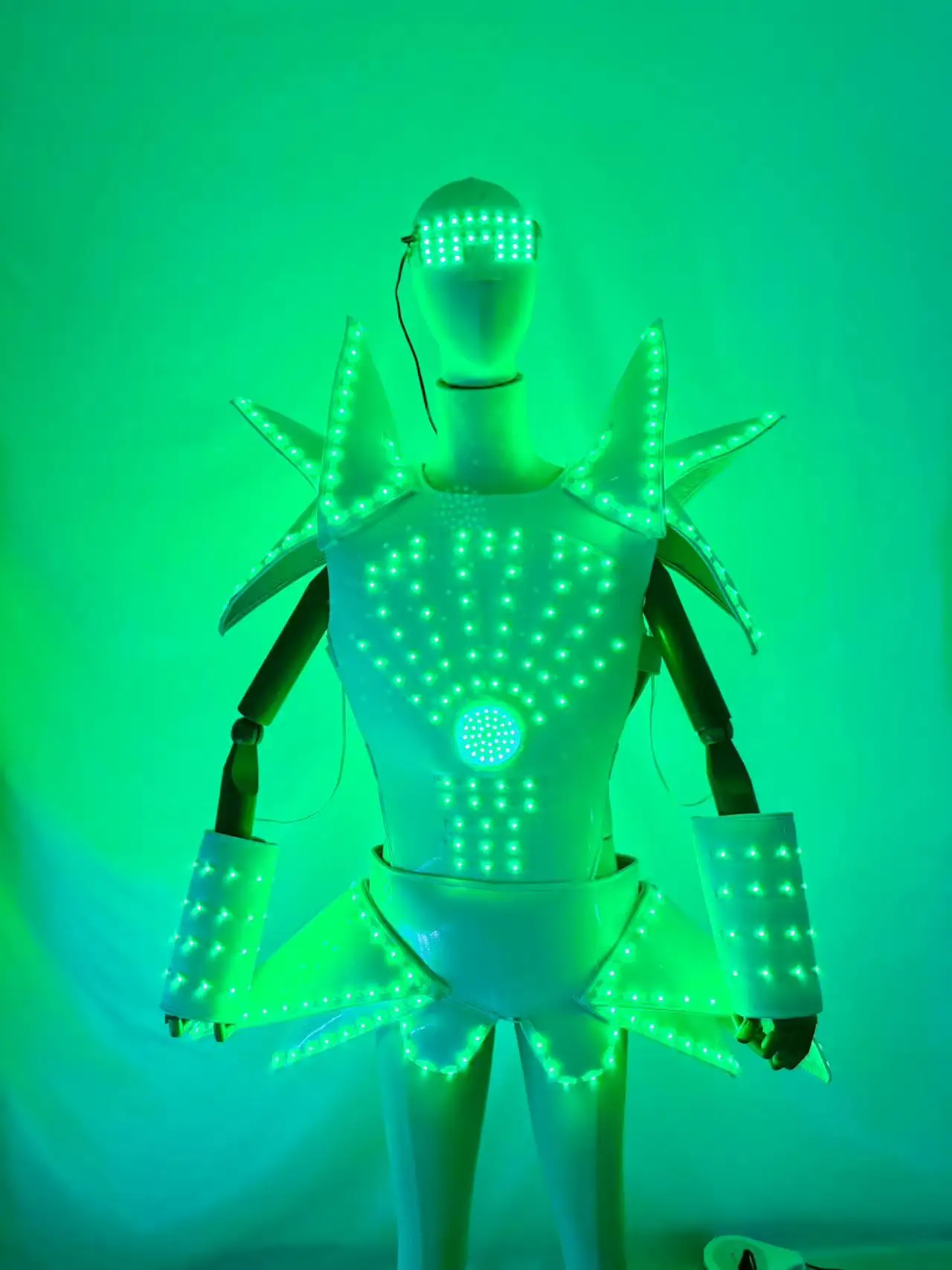 Chaleco de chaqueta LED Digital para hombre, traje de Robot luminoso RGB, casco colorido, disfraz de escenario para actuación ligera