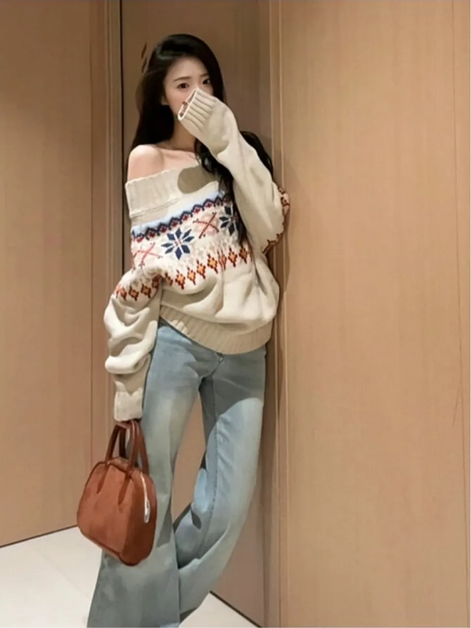 레트로 페어 아일 니트 써미 니들 가을 겨울 스웨터 루즈핏 여성 오프숄더 디자인 롱 슬리브 크루넥 탑