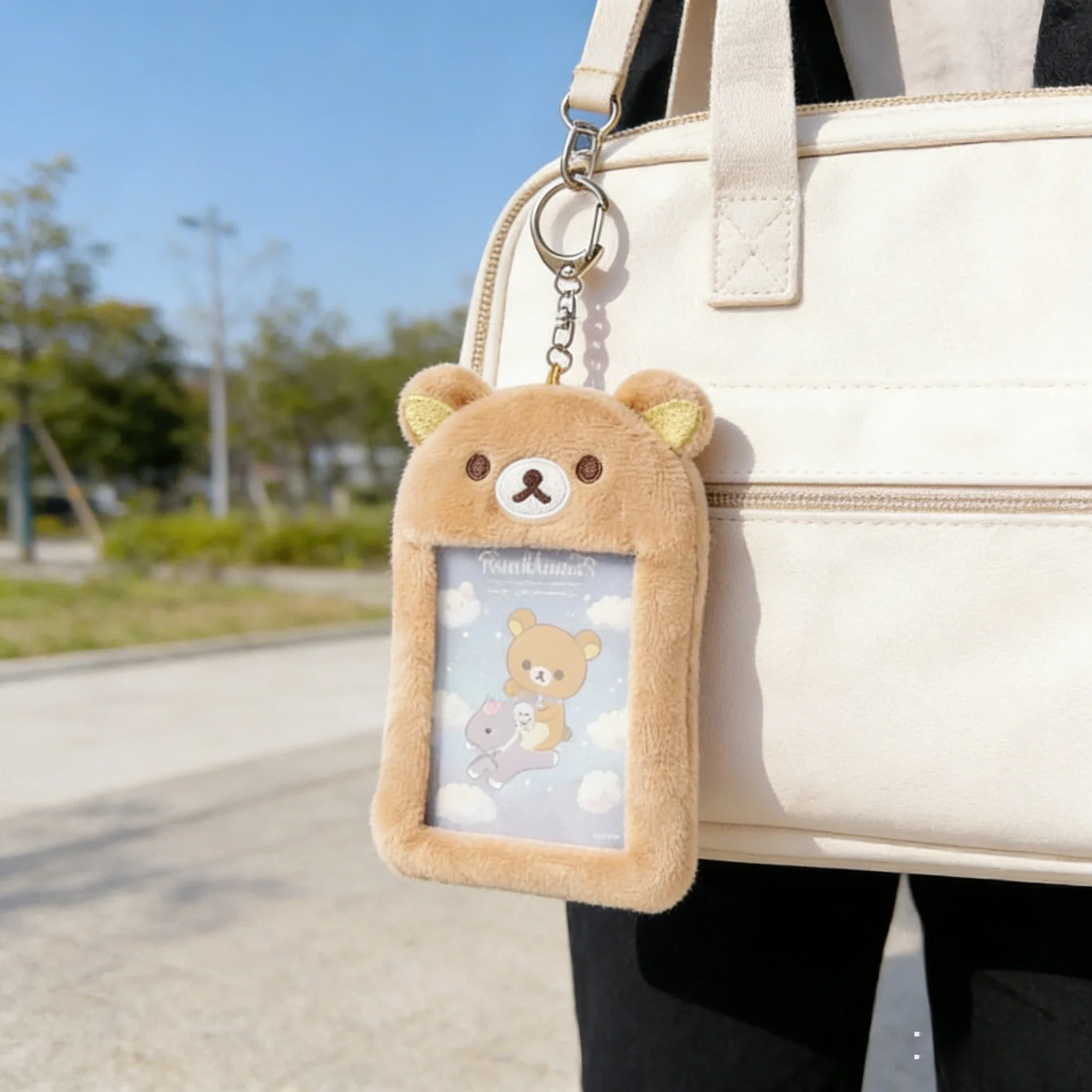 Rilakkuma Kartenhalter Foto-Schutzhülle Cartoon Anime Plüsch-Schlüsselanhänger Weicher Schlüsselring Taschenanhänger Schlüsselkette Zubehör für Geschenke – Detail 3