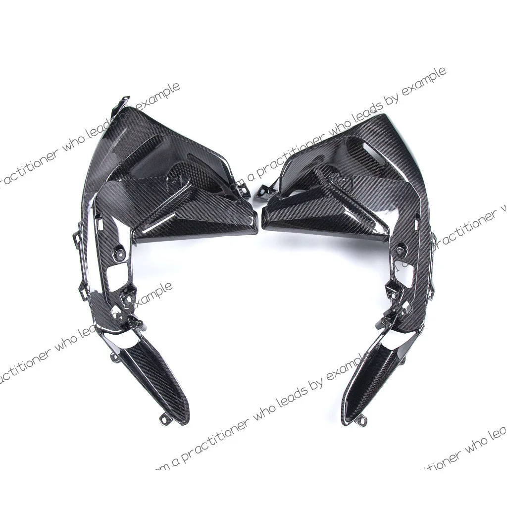 

Suitable for BMW Bao. Horse R1300GS Water. Bird Motorcycle Carbon Fiber Fuel Tank Underlining Plate Shell Accessories
